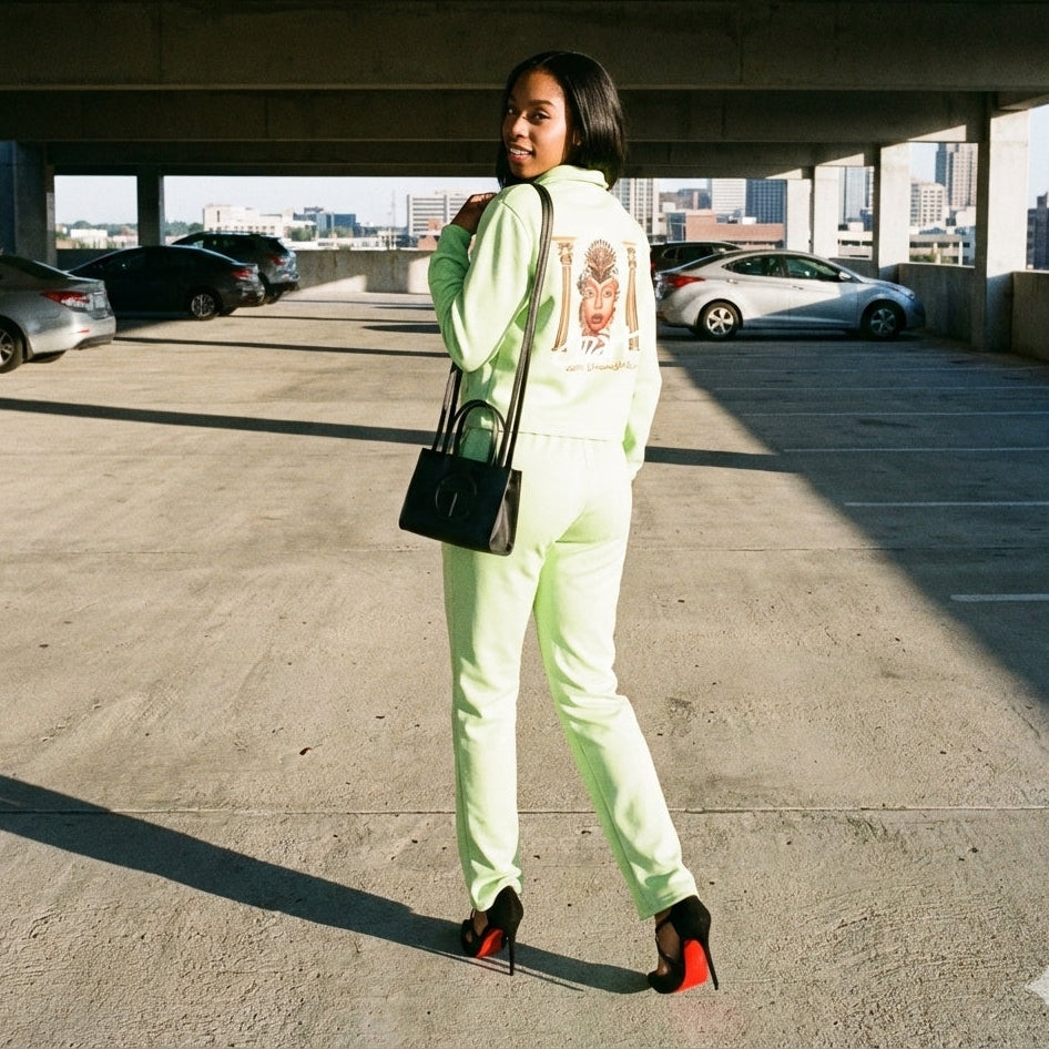 Éminence Grise Pantone Green Zip Sweatsuit